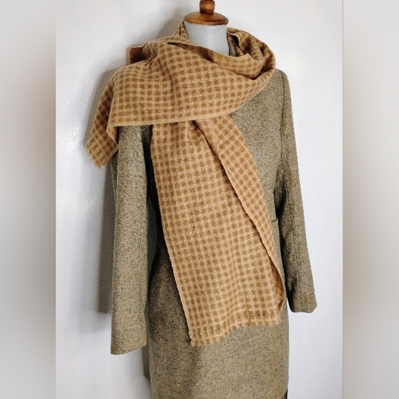 TAN AND CREAM PLAID PASHMINA - Picture 1 of 5